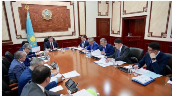 Фотография к новости: Мамин Каспий жағалауында халықаралық туристік кешен құрылысының басталуна қатысты