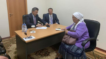 Фотография к новости: Сапарбаев пен Сұлтанов көпбалалы аналарды қабылдады