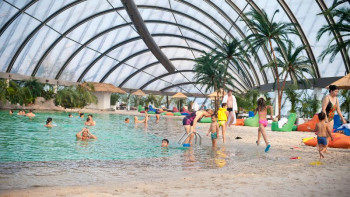 Фотография к новости: «Хан Шатырда» суға кеткен қызға қатысты қылмыстық іс қозғалды – министр