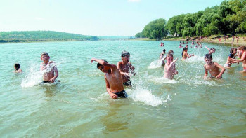 Фотография к новости: Суға шомылу маусымы: Қауіпсіздік ережелерін қаншалықты сақтап жүрсіз?