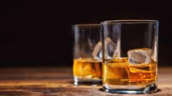 Фотография к новости: Қарағандыда заңсыз жасалған 16 мың бөтелке спирттік ішімдік тәркіленді