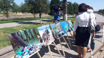 Фотография к новости: Фотокөрме. "Адам және табиғат"