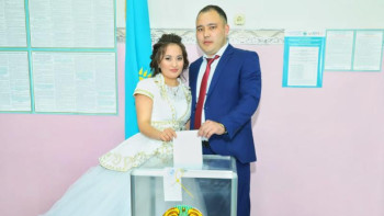 Фотография к новости: Жас жұбайлар: Бүгін біз бірден екі таңдау жасадық