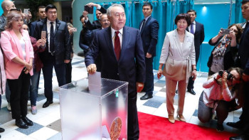 Фотография к новости: Елбасы дауыс беруге келді