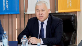 Фотография к новости: Мұрат Әбенов: Бұл жолғы сайлау қазақ тілінің қоғамдағы орнын айқындады