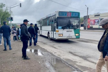Фотография к новости: Бүгін Қарағандыда автобустар жолаушыларды тегін тасымалдайды