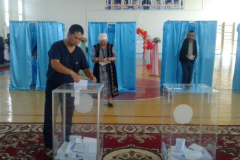 Фотография к новости: Бастапқы бес сағатта 5 950 адам дауыс берді