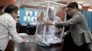 Фотография к новости: Грузиядағы қазақстандықтар президент сайлауында дауыс берді