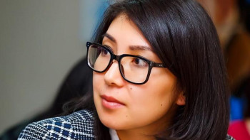 Фотография к новости: Динара Сәдуақасова: Президентті таңдау оңай емес