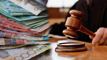 Фотография к новости: Сотталған азаматты жұмысқа қабылдаған бұрынғы аудан әкіміне айыппұл салынды