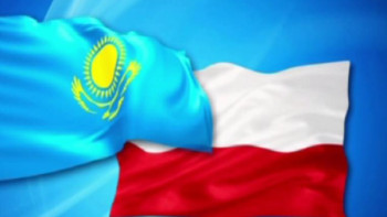 Фотография к новости: Сіз президент болған кез қазақ халқының дамуымен есте қалсын – польшалық депутат