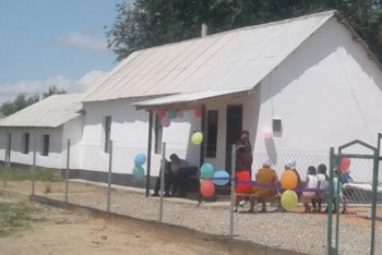 Фотография к новости: ﻿Түркістан облысының Бәйдібек ауданында көпбалалы отбасы баспаналы болды