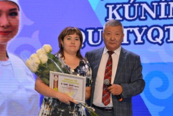 Фотография к новости:  ﻿Ақмола облысының дәрігерлеріне тұрғын үй сертификаттары табысталды