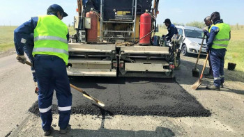 Фотография к новости: Самара-Шымкент автожолында орташа жөндеу жұмыстары жүргізілуде