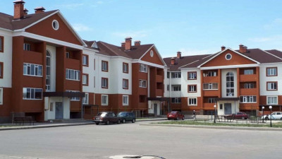 Кәсіпкер көпбалалы отбасыға төрт бөлмелі пәтер сыйлады