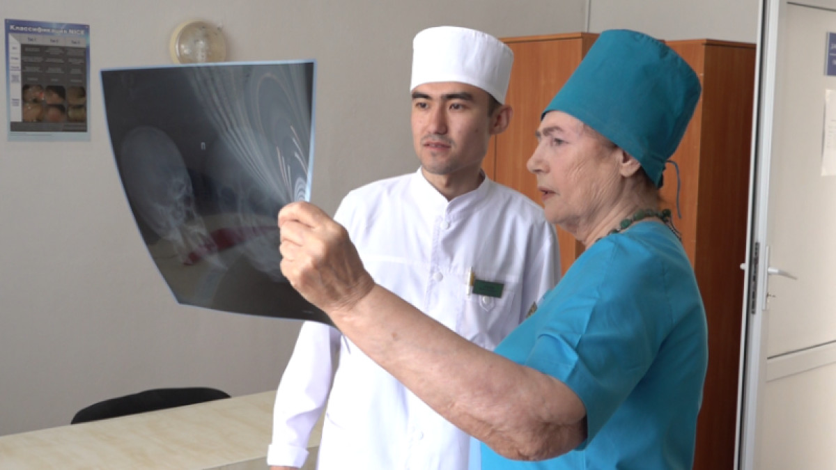 Павлодарлық хирург 10 мыңнан астам ота жасап, мыңдаған адамның өмірін сақтаған