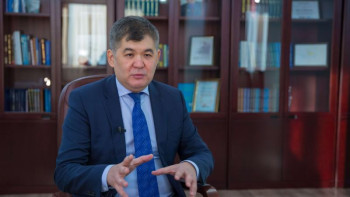 Фотография к новости: Елжан Біртанов: Жас дәрігерлердің жұмысына ерекше көңіл бөлгім келеді