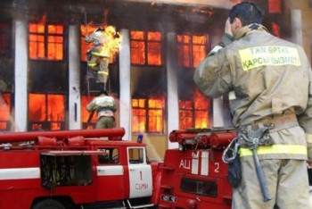 Фотография к новости: Қонақ үйде өрт шығып, 30-дан астам спортшы бала құтқарылды