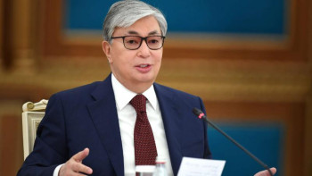 Фотография к новости: Мемлекет басшысы медицина қызметкерлерін құттықтады