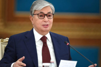 Фотография к новости: Мемлекет басшысы медицина қызметкерлерін құттықтады