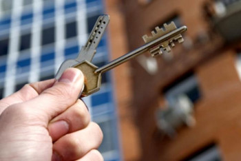 Фотография к новости: Үш жарым мыңнан астам әскери қызметкер баспаналы болады