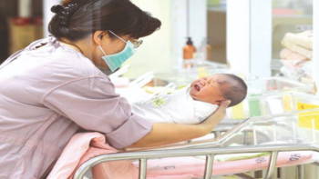 Фотография к новости: Былтыр скринингтен өткен 240 мыңнан астам бала емделді - министр