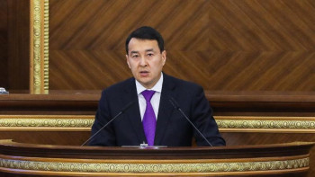 Фотография к новости: 2018 жылы бюджет кірістері 9 трлн теңгеге жетті – Смайылов