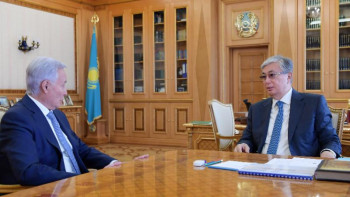 Фотография к новости: Тоқаев «Ұлттық ғылыми медицина орталығының» төрағасын қабылдады