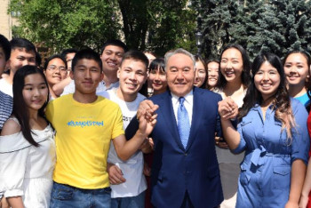 Фотография к новости: 30 жыл бойы жастардың жарқын болашағы үшін қызмет еттік – Елбасы 