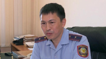 Фотография к новости: Суға батқан адамды құтқарған полицей мемлекеттік марапатқа ұсынылды