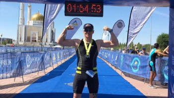 Фотография к новости: Ақтөбе қаласының бас спортшысы триатлоннан бірінші орын алды