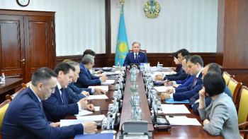 Фотография к новости: Нығматулин парламенттік форумды ұйымдастыру комитетінің отырысын өткізді 