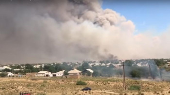 Фотография к новости: Ассамблея өкілдері Арыс тұрғындарына үйлерін босатып берген