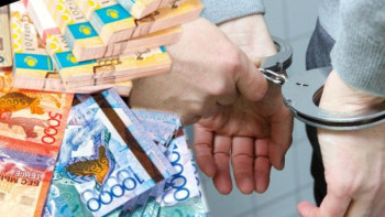 Фотография к новости: Пробация қызметі бастығының орынбасары сотталғаннан пара алғаны үшін ұсталды