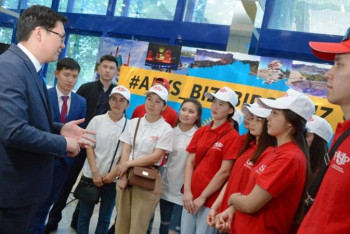 Фотография к новости: Арыстың 130 баласы Павлодарға келіп жетті