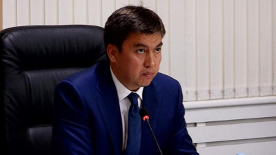 Олар да адам...