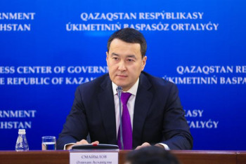 Фотография к новости: Смайылов қазақстандықтардың борыш жүктемесі қалай азайтылатынын түсіндірді