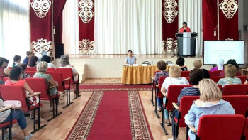 Фотография к новости: Павлодар білім беру бөлімі басшысы ата-аналармен өзекті мәселелерді талқылады