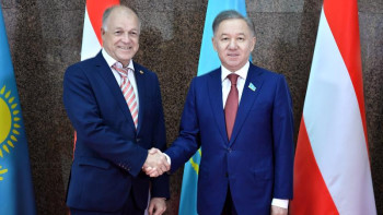 Фотография к новости: Нығматулин Аустрия делегация өкілдерімен кездесті 