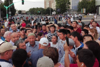 Фотография к новости: Шымкенттегі шеруде ешқандай тәртіп бұзушылық болмады – полиция бастығы