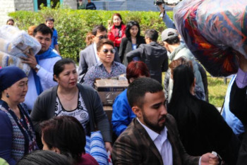 Фотография к новости: #АрысБізБіргеміз. Министрлік «Қамқорлық» керуенін жөнелтті