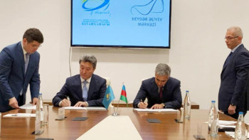 Фотография к новости: Елбасы кітапханасы мен Гейдар Әлиев орталығы  меморандумға қол қойды