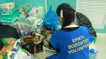 Фотография к новости: #АрысБізБіргеміз. Маңғыстау жастары 4 тонна көмек жинады