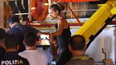 Кеме капитаны босқындарды құтқарғаны үшін түрмеге қамалмақ