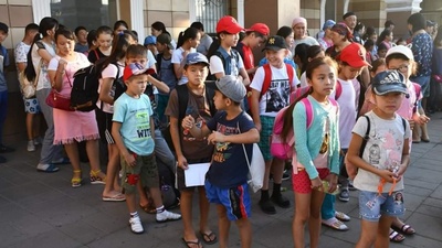 Арыстық 340 оқушы жазғы лагерге кетті