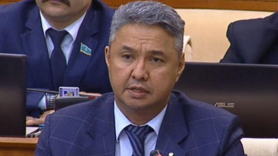 Арыстықтарға моральдық өтемақы қажет – Азат Перуашев