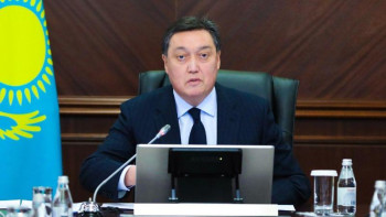 Фотография к новости: Мамин: Әлеуметтік шаралар алдымен көмекке мұқтаж азаматтарды қолдауға бағытталып отыр