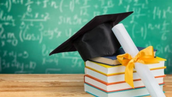 Фотография к новости: Көпбалалы отбасыдан шыққан түлектерге 5 мың білім гранты бөлінді – министр