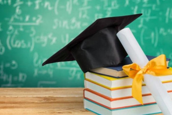 Фотография к новости: Көпбалалы отбасыдан шыққан түлектерге 5 мың білім гранты бөлінді – министр