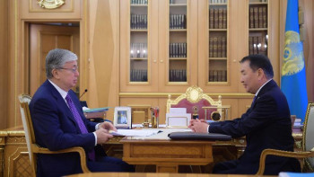 Фотография к новости: Президент ҚР Конституциялық Кеңесінің төрағасын қабылдады